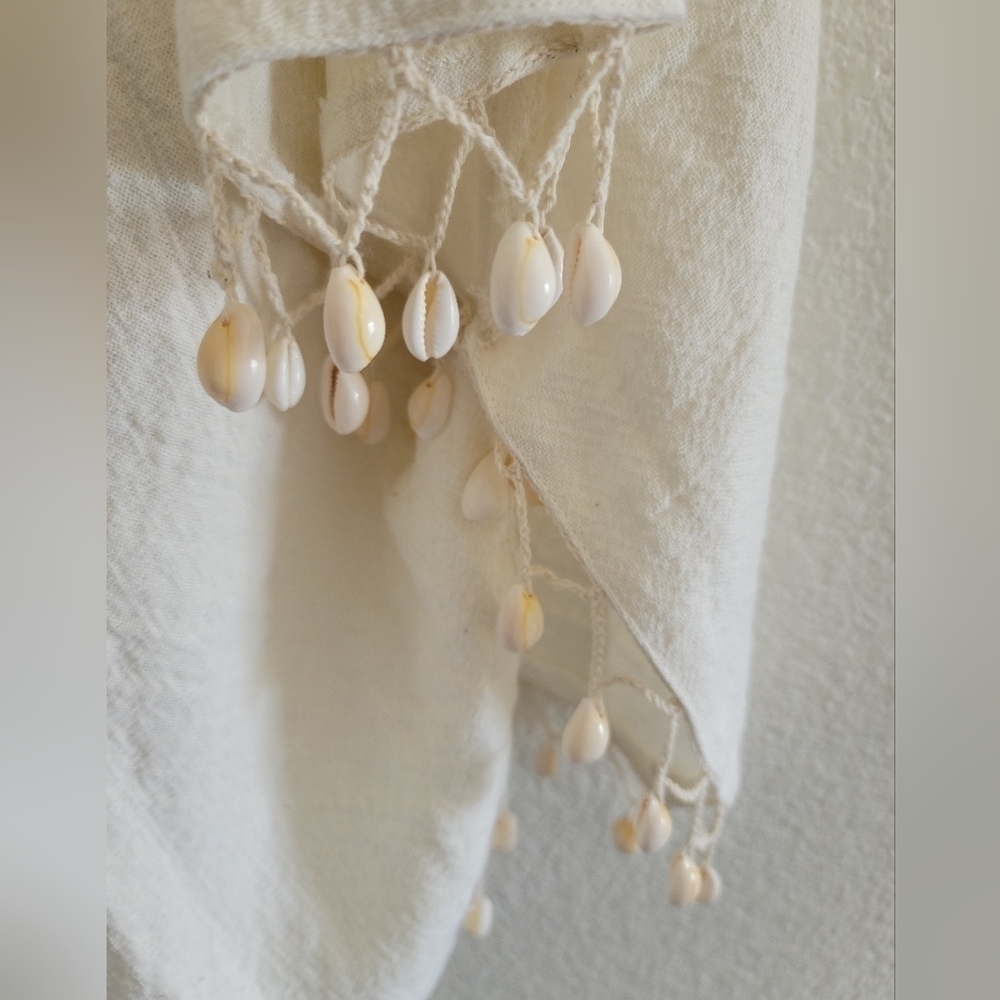 Zara - Shell Poncho - Picture 10 of 11